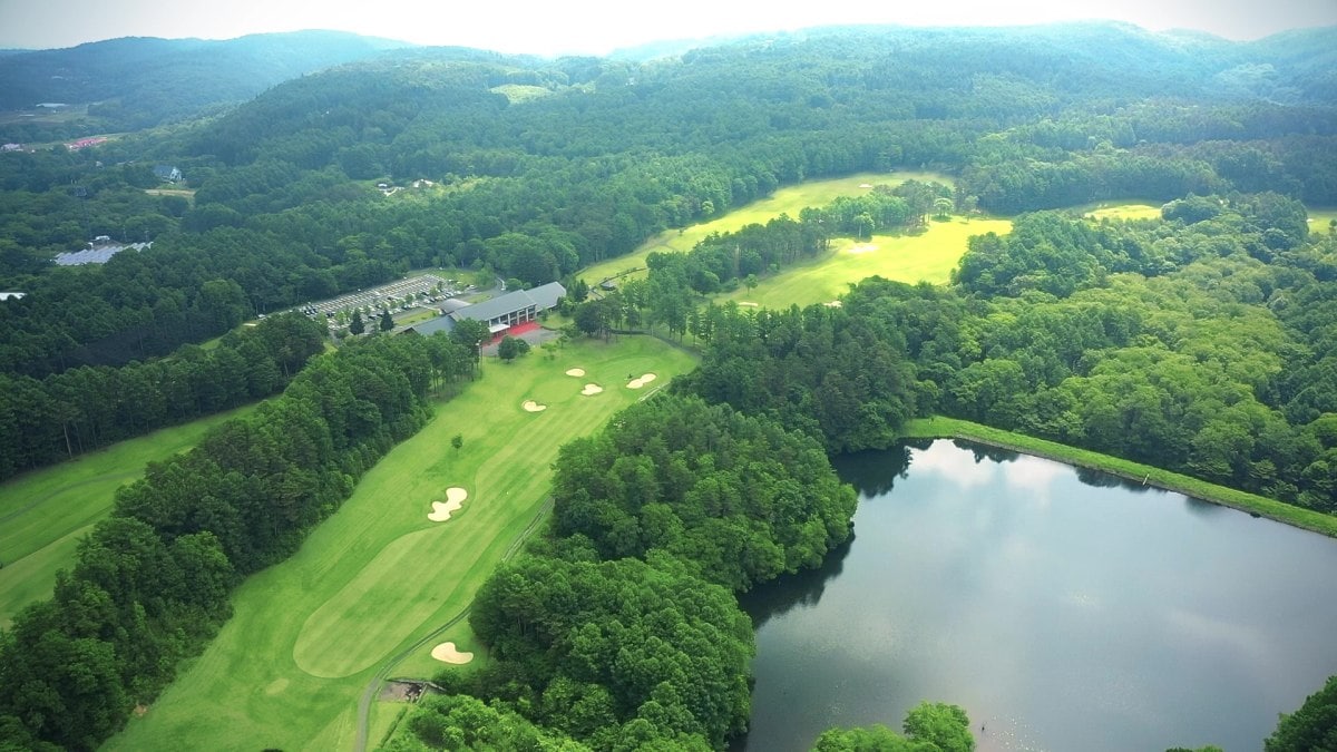 ゴルフ場全景写真