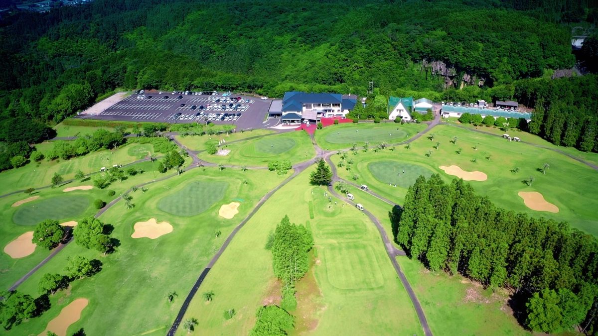 ゴルフ場全景写真
