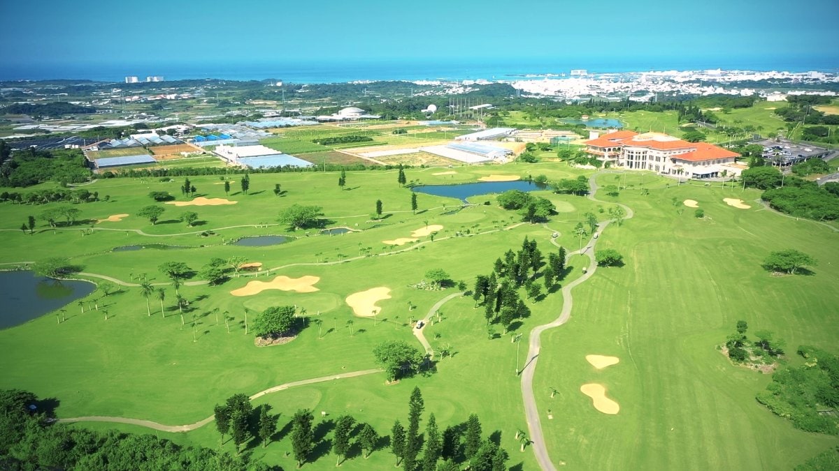 ゴルフ場全景写真