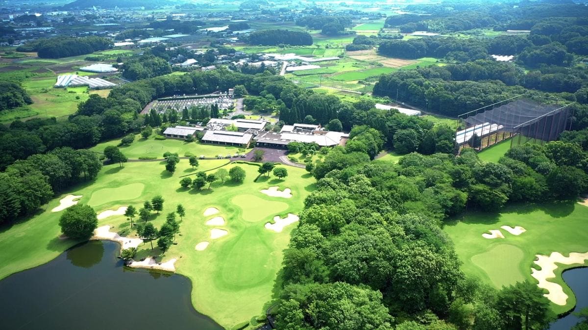 ゴルフ場全景写真